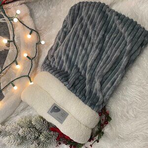 Luxe Cat Sleep Sack with Plush Cuff, Grey Large NWT